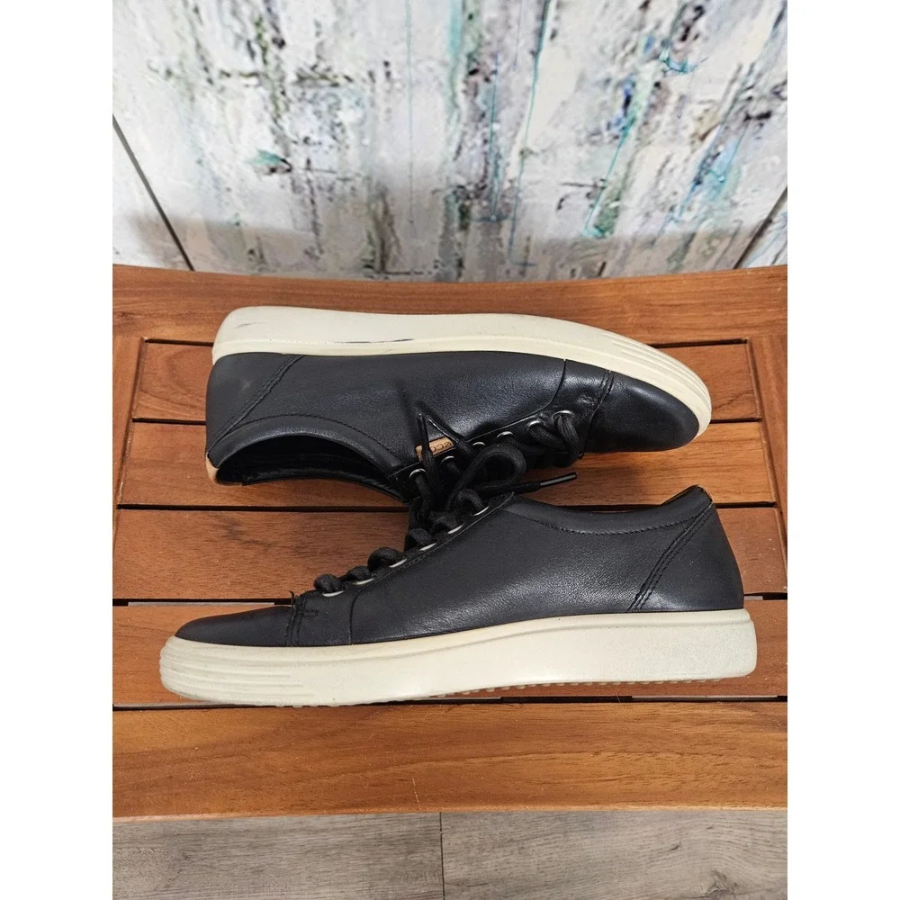 ECCO Soft 7 Sneaker 7 Black Leather Low Top Lace Up Comfort Minimalist Classic
